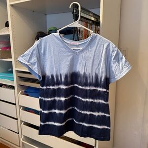 Fresh produce V-neck tie-dye T-shirt, medium